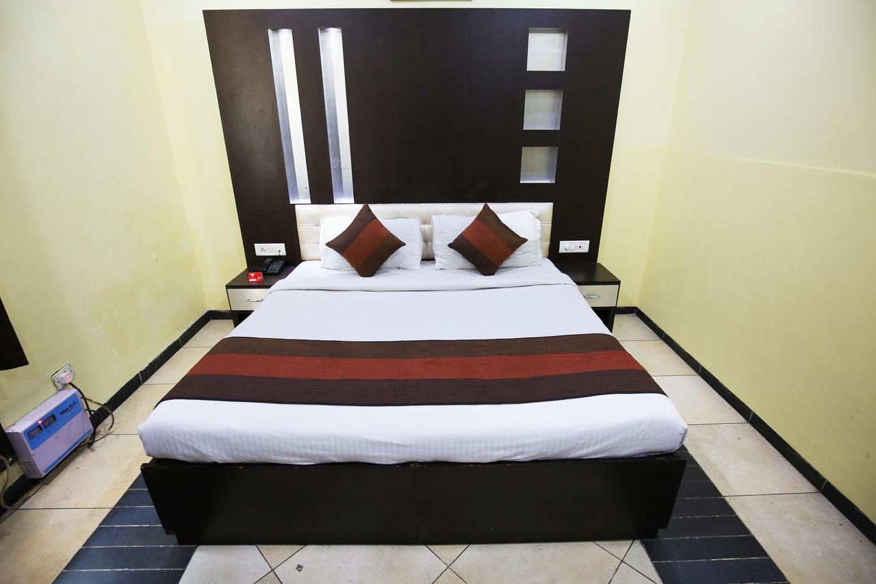 Hotel Mm Yellowuds Amritszár Kültér fotó