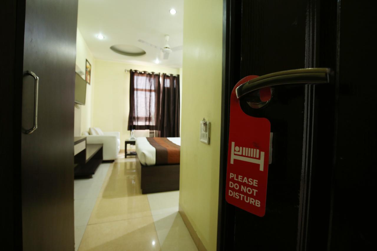 Hotel Mm Yellowuds Amritszár Kültér fotó