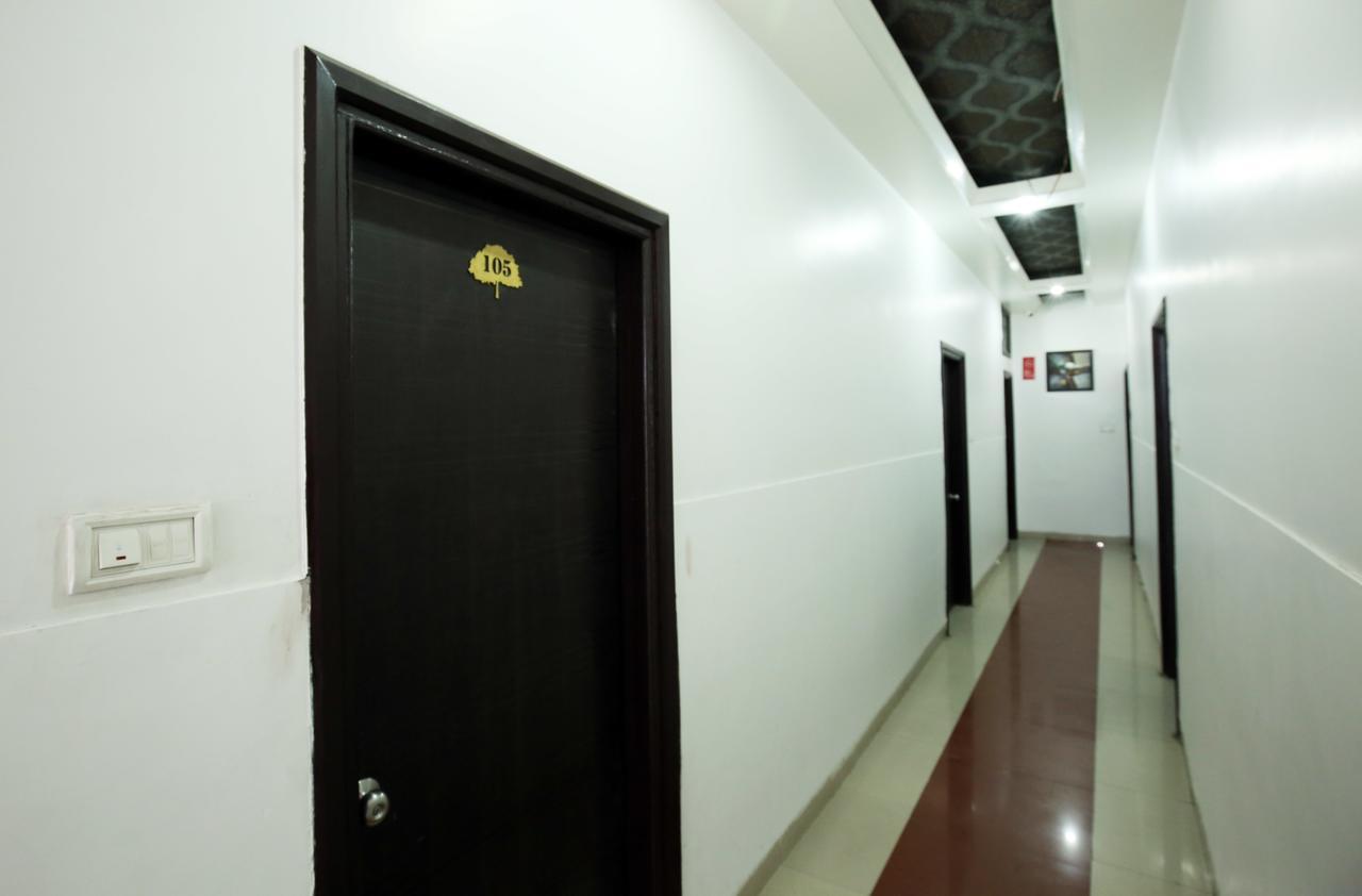 Hotel Mm Yellowuds Amritszár Kültér fotó
