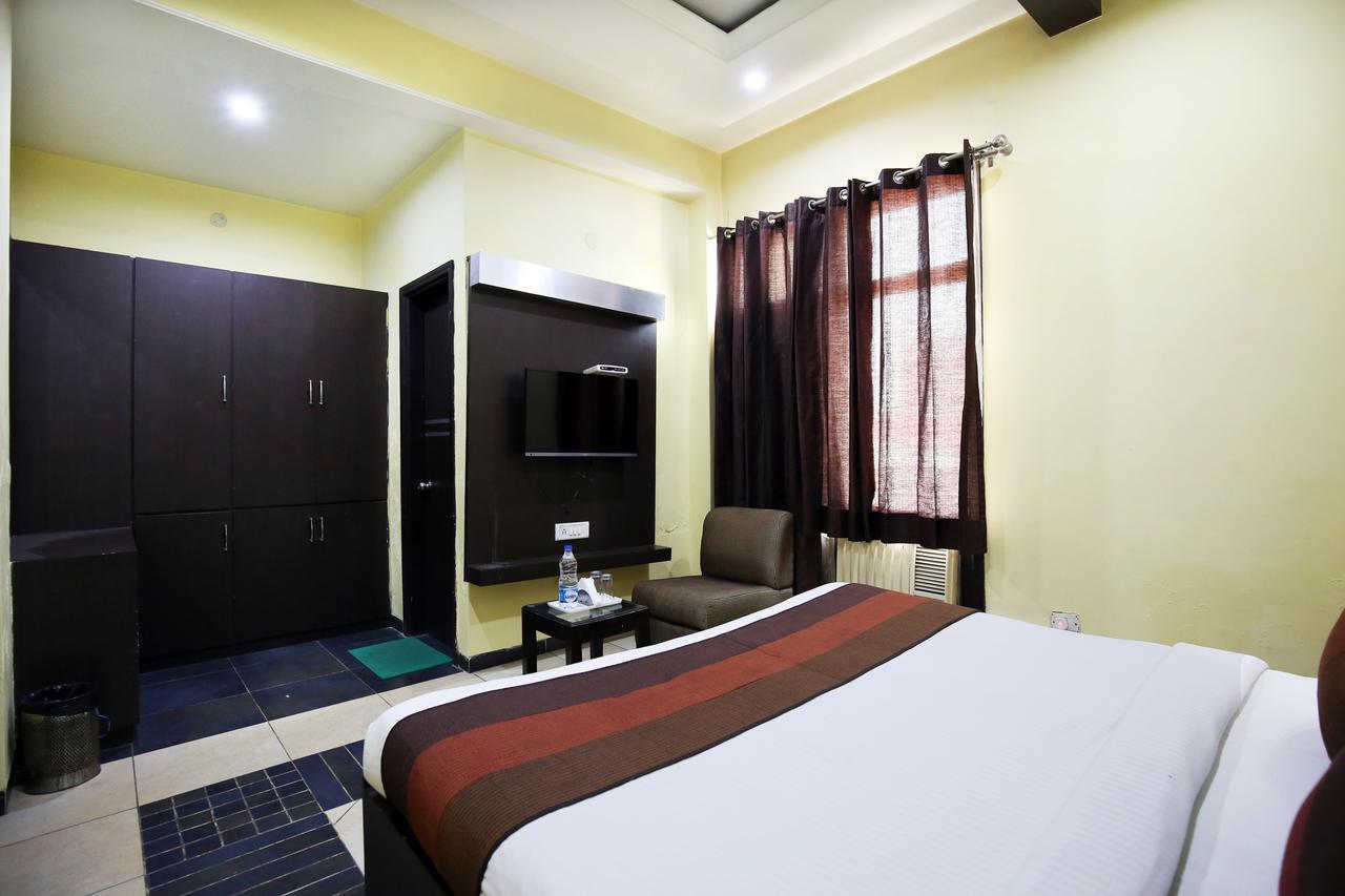 Hotel Mm Yellowuds Amritszár Kültér fotó