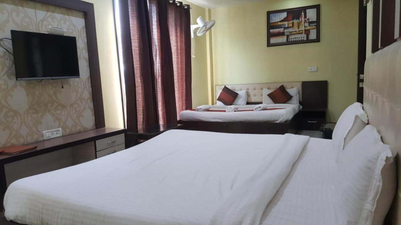 Hotel Mm Yellowuds Amritszár Kültér fotó